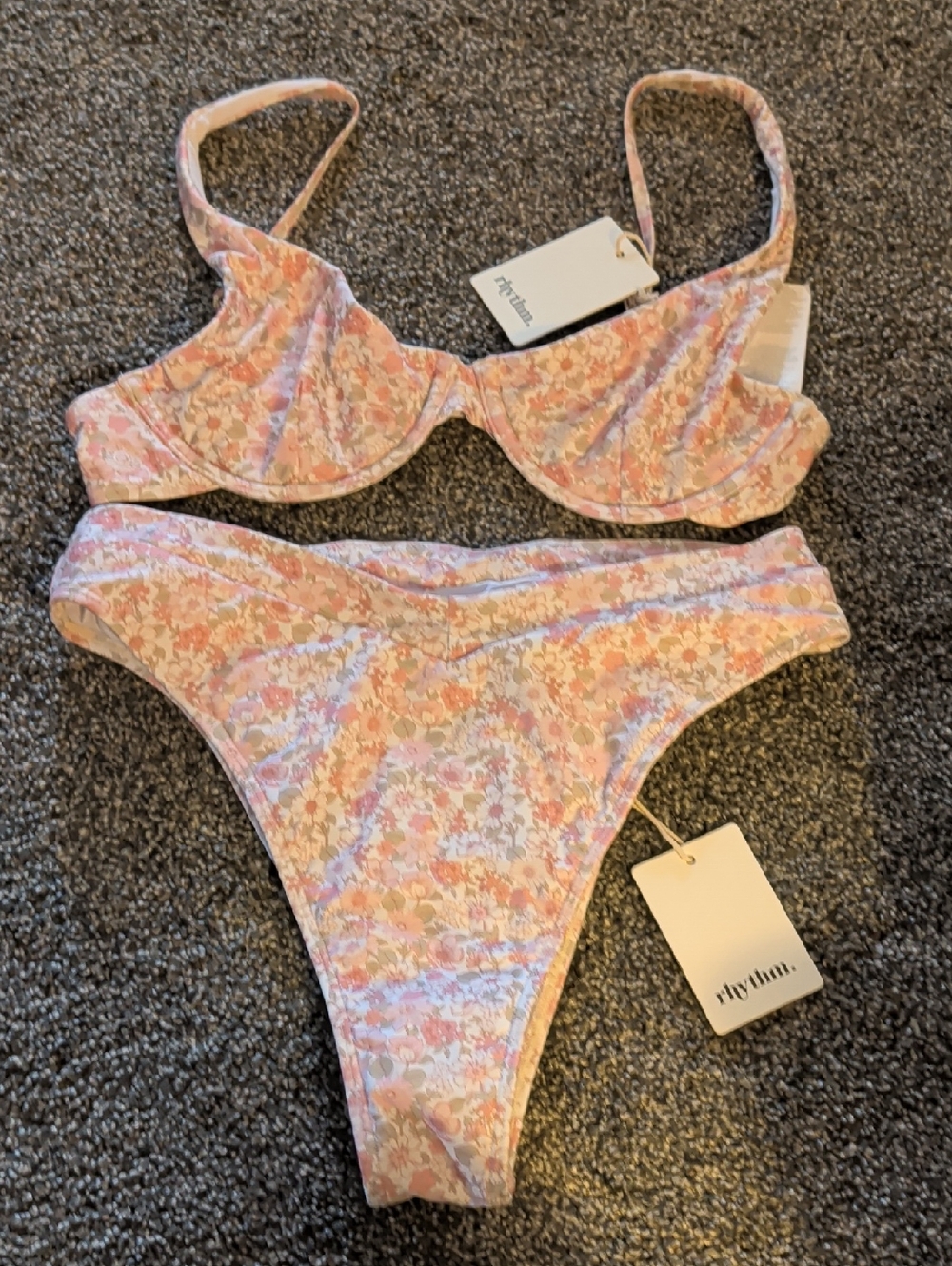 NWT,,,Rhythm Pink Floral Underwire Bikini Set